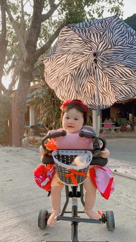ลูกไม่ยอมคลานคะ