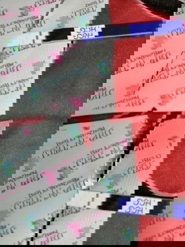 +ve or - ve? Chk upt 4kali, 1day 2chk. Delay 2days tp pstu kuar darah skit 2hri.😢risau mengharap😣