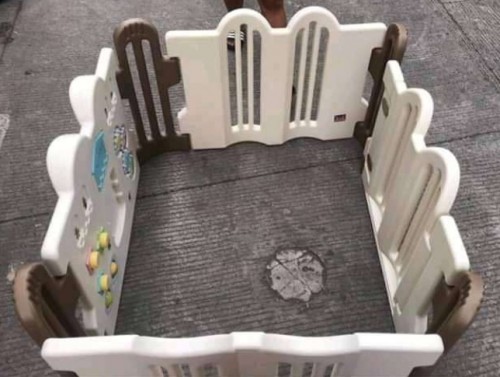 LOOKING FOR SECONDHAND PLAYPEN