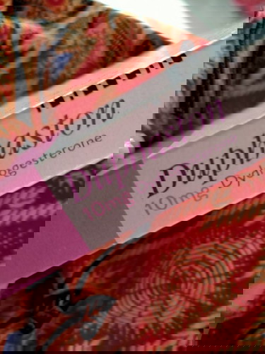 Hai mommy ... Tumpang tnye ... Ade x mommy2 makan ubat duphaston dlam group ni ....