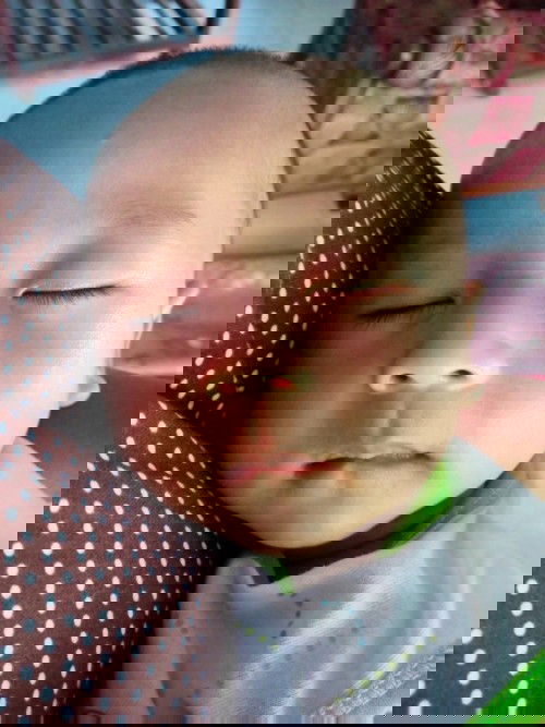 Tidur di gendongan terus