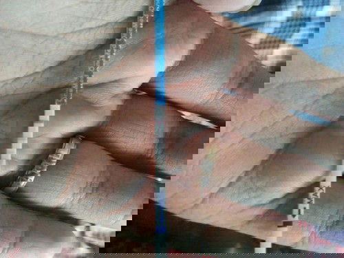 Garis dua tapi samar