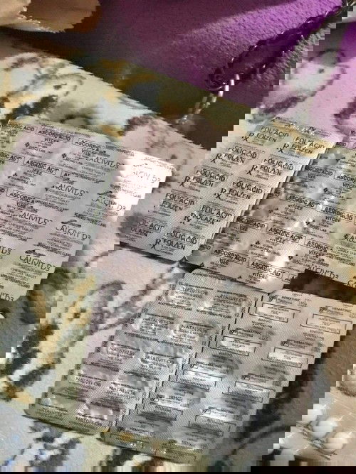 Hi mga mommy sino po umiinom ng ganto dito? Nagpalit kse ko ng oby eto mga nireseta nya sakin until