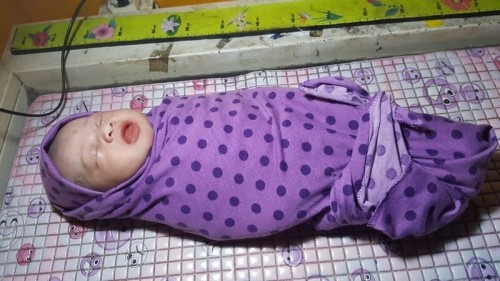 38wek4hari aku lahir kedunia.