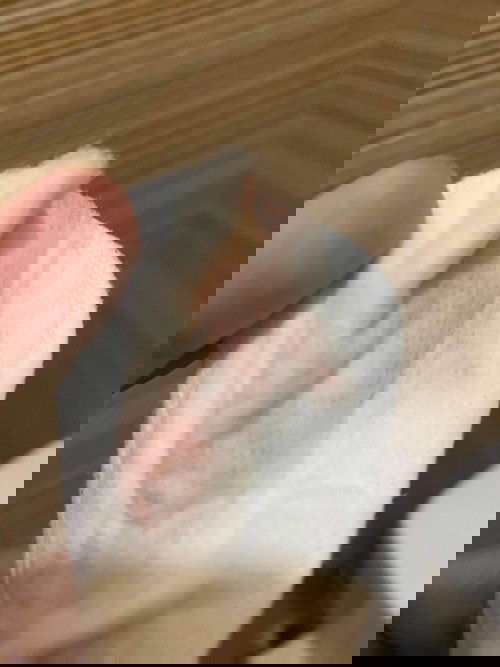 May lumalabas na light na dugo sakin, ano po ang ibig sabihin?