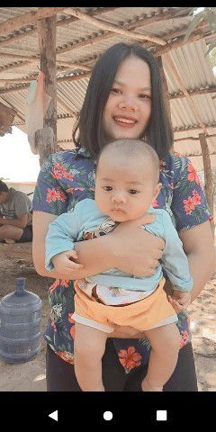 แม่ๆคะขอสอบถามหน่อยคะแม่อยากทำสวยอยากจะทำสีผมน้องจะเเพ้ไม่คะน้อง3เดือน 17วัน