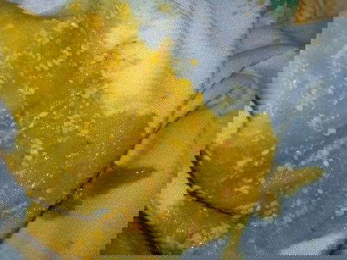 Pup baby ada bercak darahnya