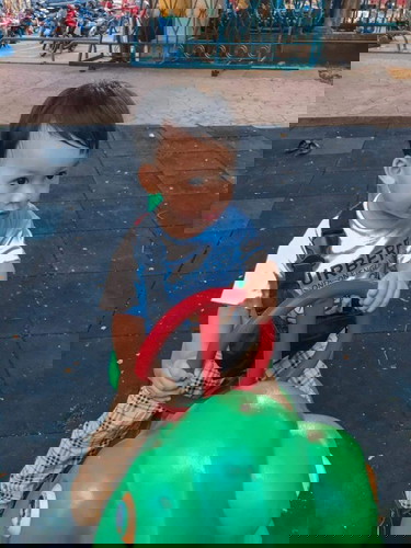 แม่ๆลูกสองเลี้ยงลูกวิธีไหนให้เค้าไม่อิจฉากันคะ?