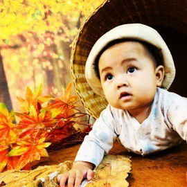 Bun  anak aku 6 bulan , blm bs berbalik ktka tengkerup dan blm bisa merangkap, apakah anaku lambat?