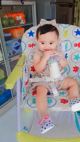 10 bulan belum punya gigi😅