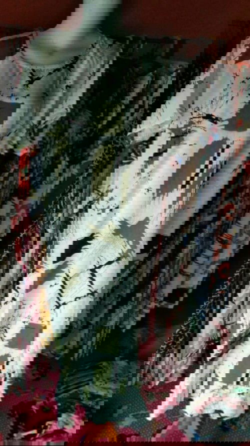 Bantu larisin dagangan