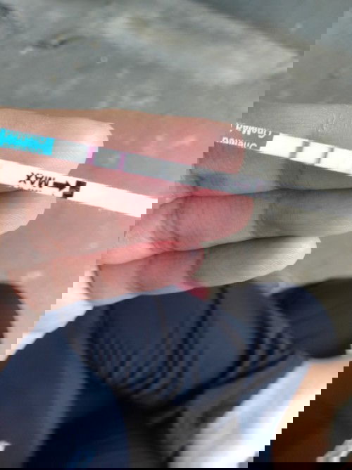 Keluar flek kaya darah banyak