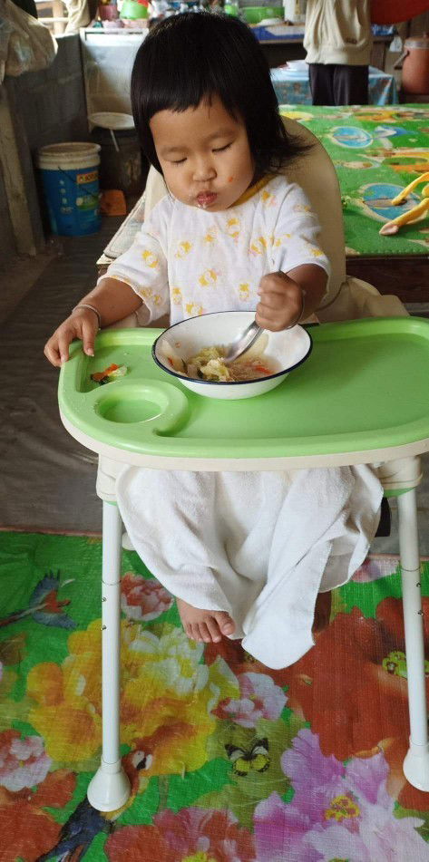 ลูกได้ 1ขวบ 5 เดือนแล้วยังพูด เป็นคำไม่ค่อยได้เลยค่ะ บ้านไหนเป็นบ้างค่ะ