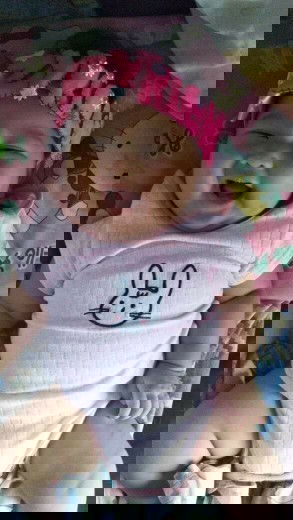 Ilang months po pwde pakainin c baby....

#firstbaby