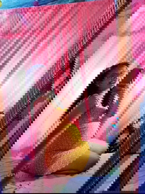 hello team april 💛