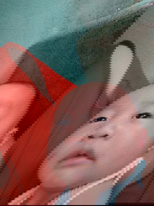 Con mik noi muc do tren mat z xuc j cho het day mom