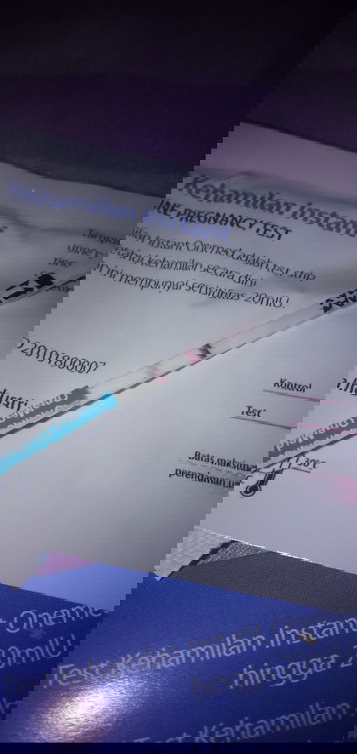 Sya udah telat haid 6 hari terus saya test pack pagi jam10lebihan 
Hasilnya garis 2 tapi samar?