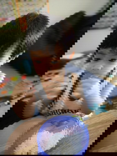 ลูกชายครบ2ขวบแล้ว แต่ยังไม่ยอมกินข้าวเลยค่ะ มีวิธีดีๆแนะนำบ้างมั้ยคะ