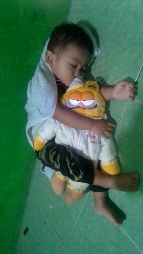 Anak usia 2 thn 3 bulan BB 10kg