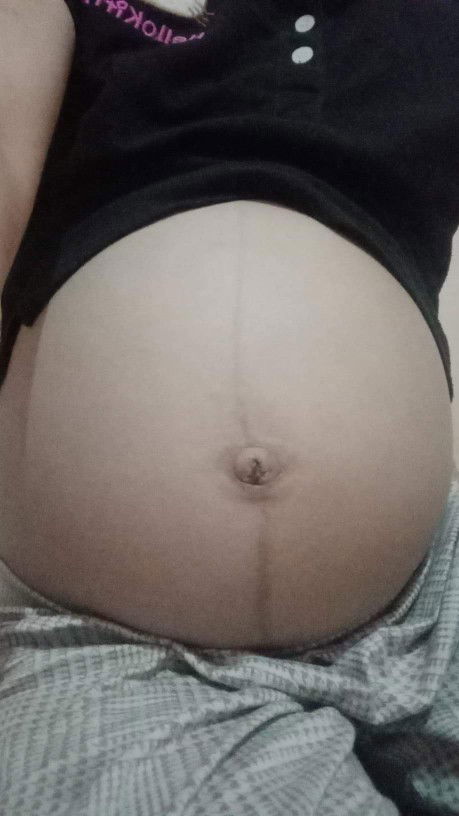 แม่ๆบ้านไหนเป็นบ้างค่ะมีเมือกเหมือนขี้มูกตอนไหลออกทีแรกสีขาวขุ่นหลังๆสีใสๆมันคืออะไรค่ะเป็นวันเดียวว