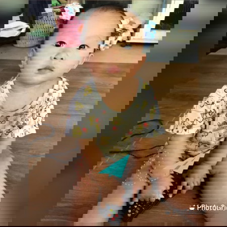 ลุกชายยังนั่งเองไม่ได้เรย