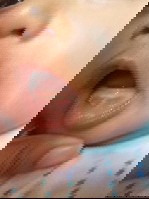 Hi mommies! Ftm po. Teething na po ba? Grabe na po sya maglaway tsaka laging sinusubo yung kamay e.