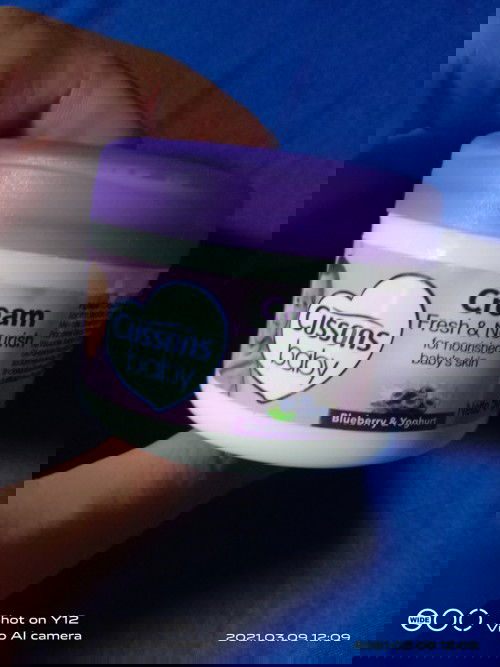 Cream Cussons ungu