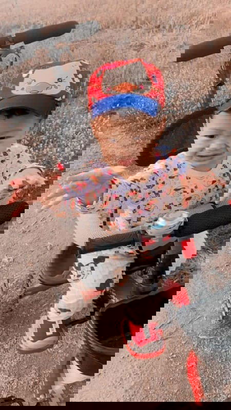 ลูกเราไม่ได้น่ารักสำหรับทุกคน
แต่ลูกเราน่ารักสำหรับเราเสมอ