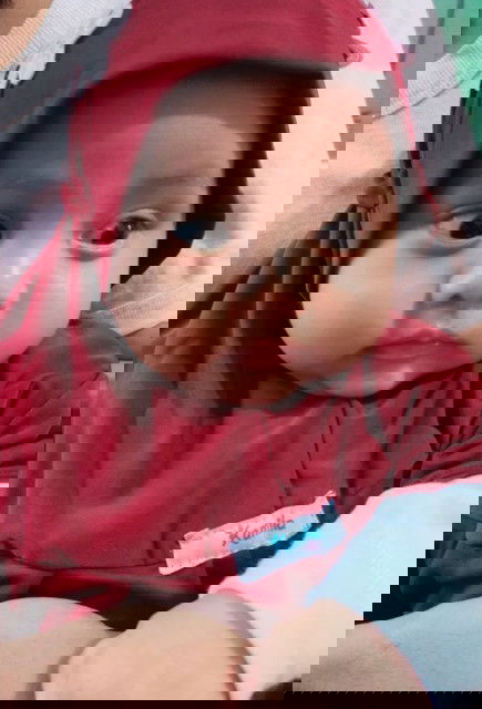 haaii namakuu azelinka...akhirnya aku lahir juga setelah Lama diperut mamiikuu..aku udh 3bulan lhoo