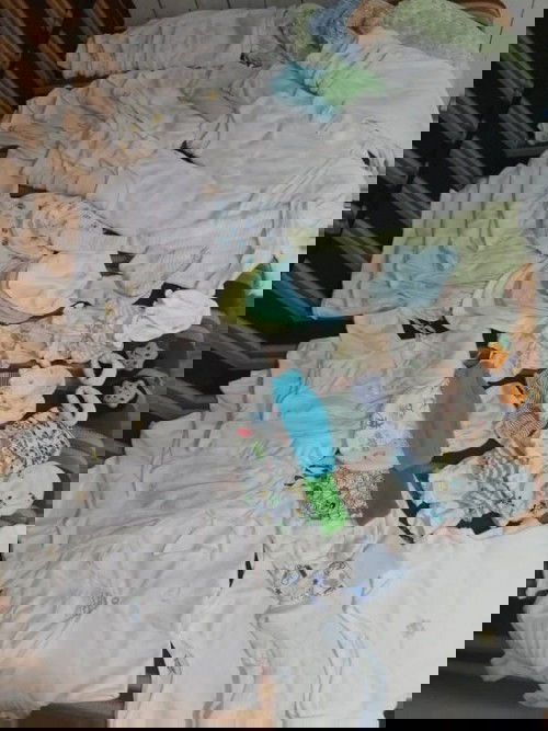 Preloved baby clothes/baru baruan,