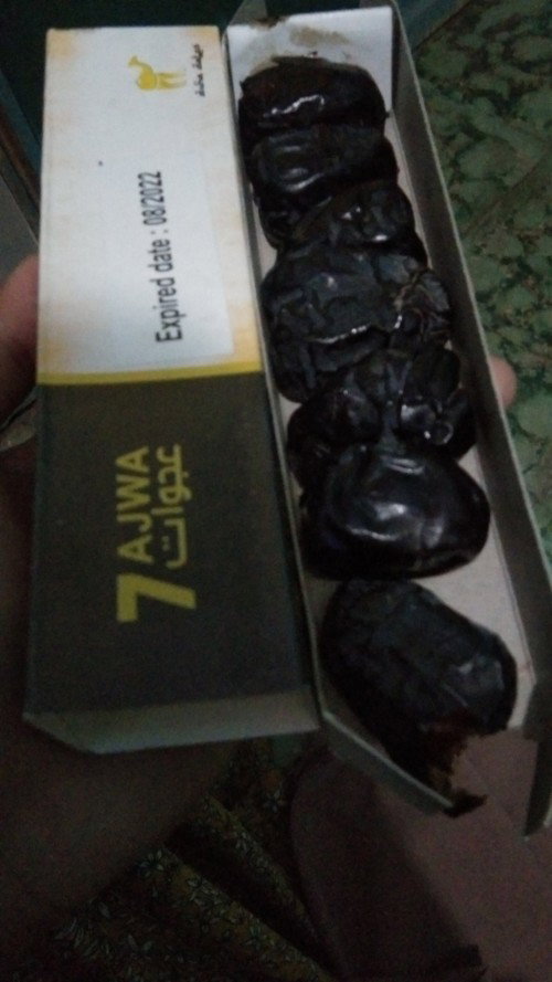 Saya hamil 18 weeks bbj 200gr Kata dokter kurang besar .  jd skrg sy mengonsumsi kurma stiap hari