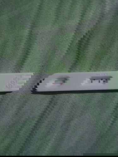 Ano po ba to positive or negative kasi dealyd po ako 2 weeks po ng pt po ako yan po ang kina labasan