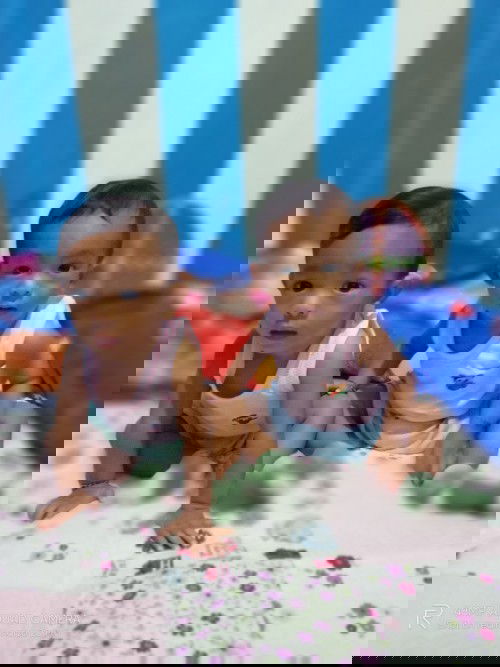 Tumbuh kembang si kecil usia 9 bulan