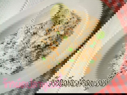 ข้าวผัดปลาทูเบบี๋🐟