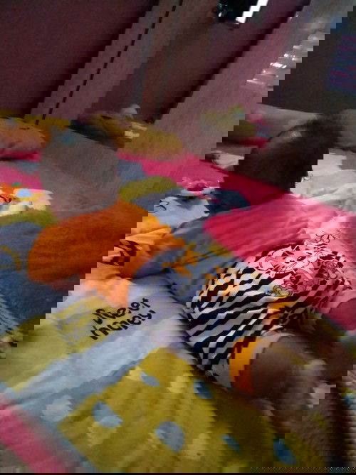 Leher bayi belom terlalu kuat