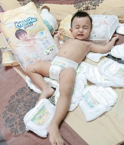 ผ้าอ้อมสำเร็จรูปที่แม่ใช้มาตลอดตั้งแต่น้องปุณณ์เกิดคือตัวนี้เลย MamyPoko Pants Super Premium Organic