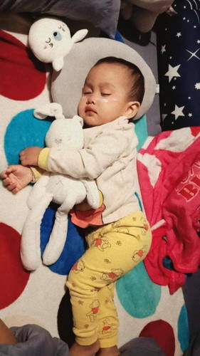 ขอคำแนะนำเอาลูกเลิกนมแม่หน่อยค่ะ ลูกขวบครึ่งแล้วติดตูดเต้าหลับต้องให้น้องเลิกแบบไหน