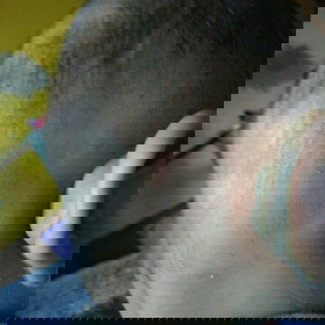 Bunda" adakah yg belakang kepala anaknya sama seperti anak saya??