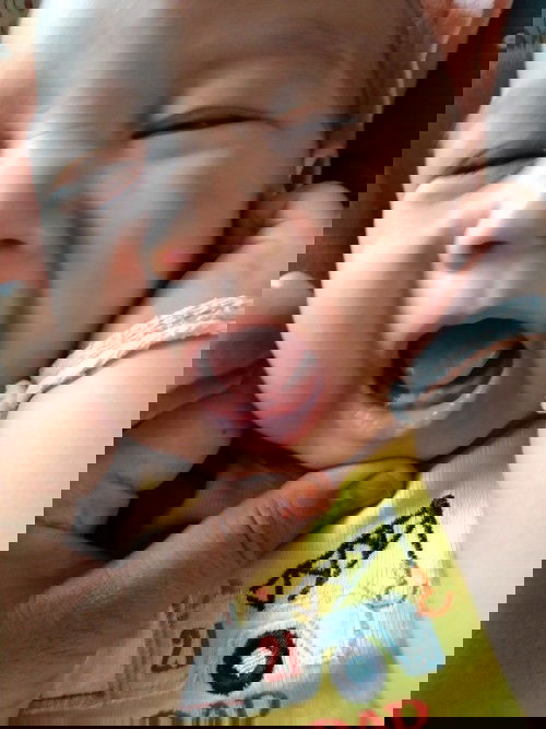 3เดือน17วัน ฟันขึ้นแล้วคะ 2ซี่ ลูกบ้านไหนฟันขึ้นเร็วเหมือนกันบ้างคะ ผิดปกติมั้ยคะ