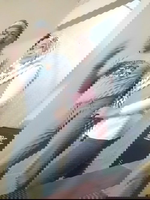 Hamil ini gimana caranya agar berat bdan tdk terlalu naik sekali.. Sedih klo bb naik bnyak.