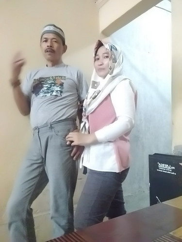 Hamil ini gimana caranya agar berat bdan tdk terlalu naik sekali.. Sedih klo bb naik bnyak.