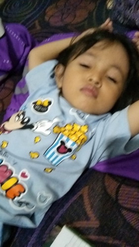 Assalamualaikum bund,mw tanya anak saya yg pertama kebiasaan tidur sesudah magrib,bahaya ga bund..