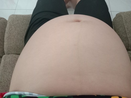 แม่ๆค่ะตอนนี้ท้องได้33wแล้วค่ะแม่ๆคิดว่าท้องเล็กไปไหมค่ะ