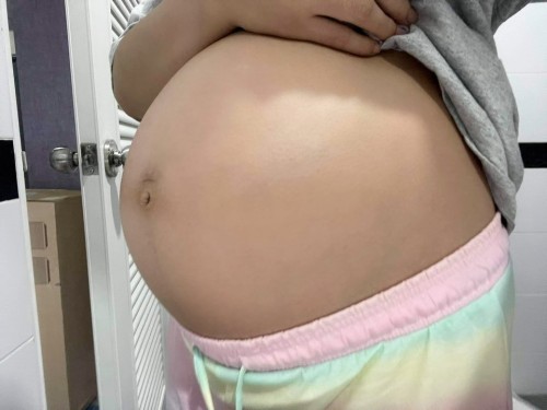แม่ๆบ้านอื่นท้องลายกันตอนกี่เดือนคะ
บ้านนี้23week ยังรอดอยู่คะ