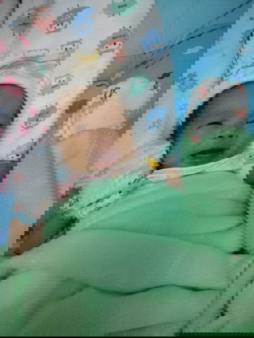 น้องไม่อึมา2วันแล้วควรทำงัยค่ะ เป็นห่วงมากเลยค่ะ แต่น้องฉี่กับผายลมตามปกตินะค่ะ น้องอายุแค่20วันอยู่