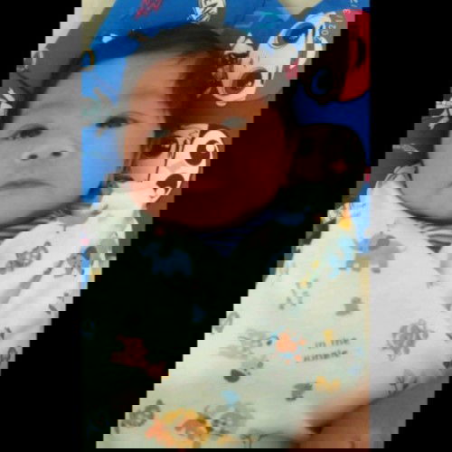 Alhamdulilah baby girl udah lahir bun.. Perkiraan lahir tgl 29 maret, tgl 23 udah lahir..