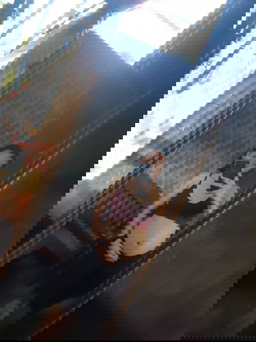 Hello mga mommies☺️ ask ko lang po malaki ba tummy ko for 4 months? Thank you po.🥰