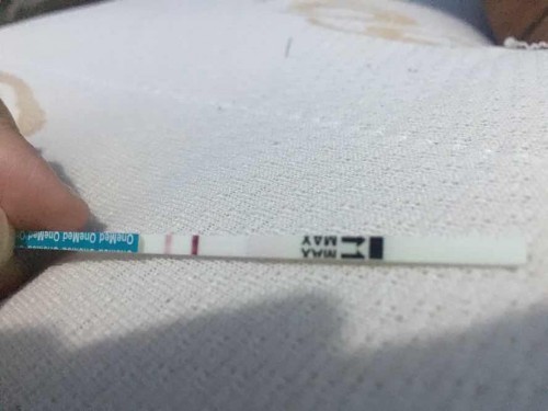 Tespek garisnya satu jelas satu samar