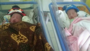 Launcing si twins😍