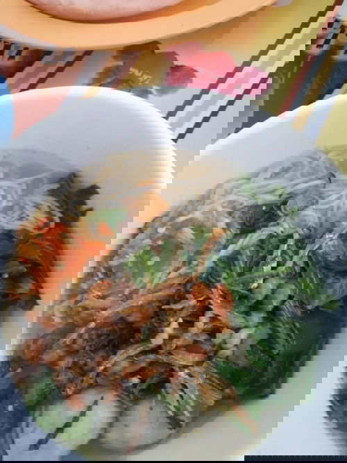 Sop mie asin utk sahur dan berbuka